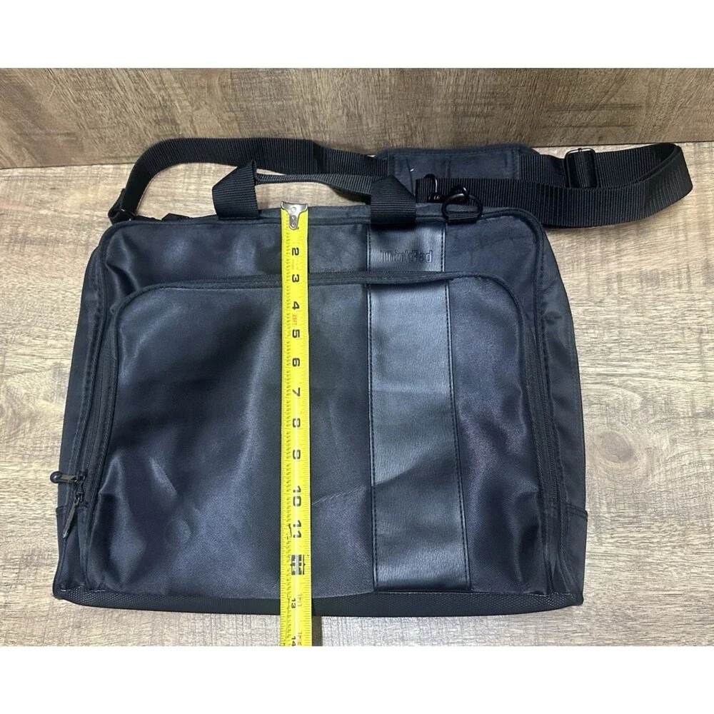 ThinkPad black computer bag with multiple compartments and pockets 16x13 Inches